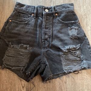 🖤Black Pacsun High Rise Thrashed Icon Shorts!🖤